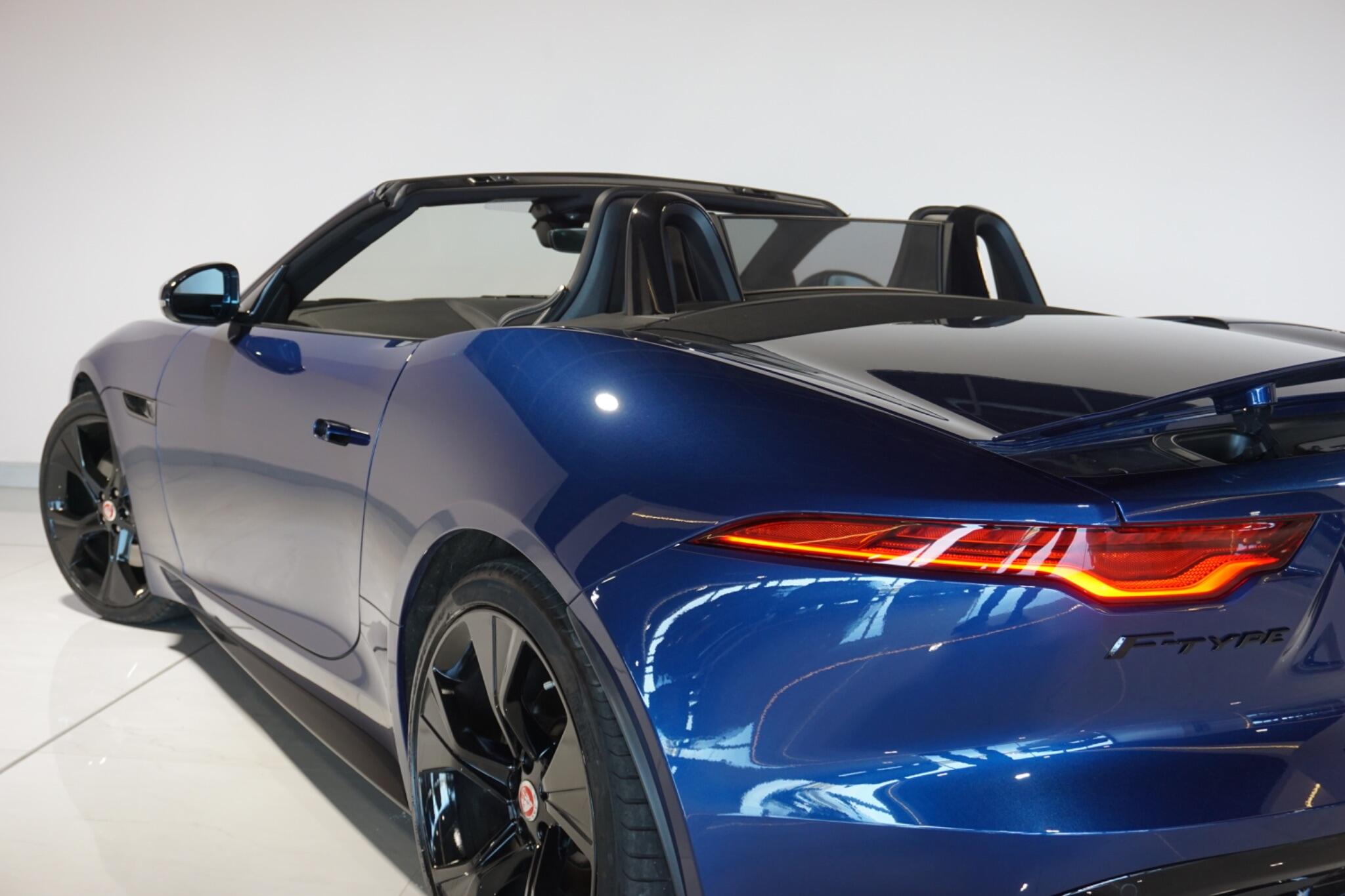 Jaguar F-Type 2.0i R-Dynamic Convertible 2dr Petrol Auto Euro 6 (s/s) (300 ps)